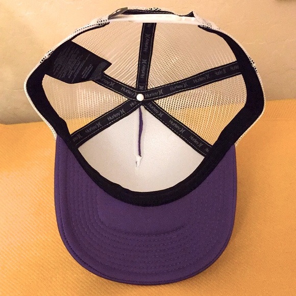 🆕 ONLY 1! Hurley Icon Trucker Cap - Picture 14 of 14